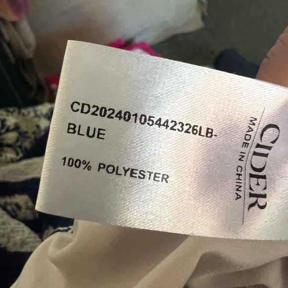 Two piece Set - Picture 3 of 3